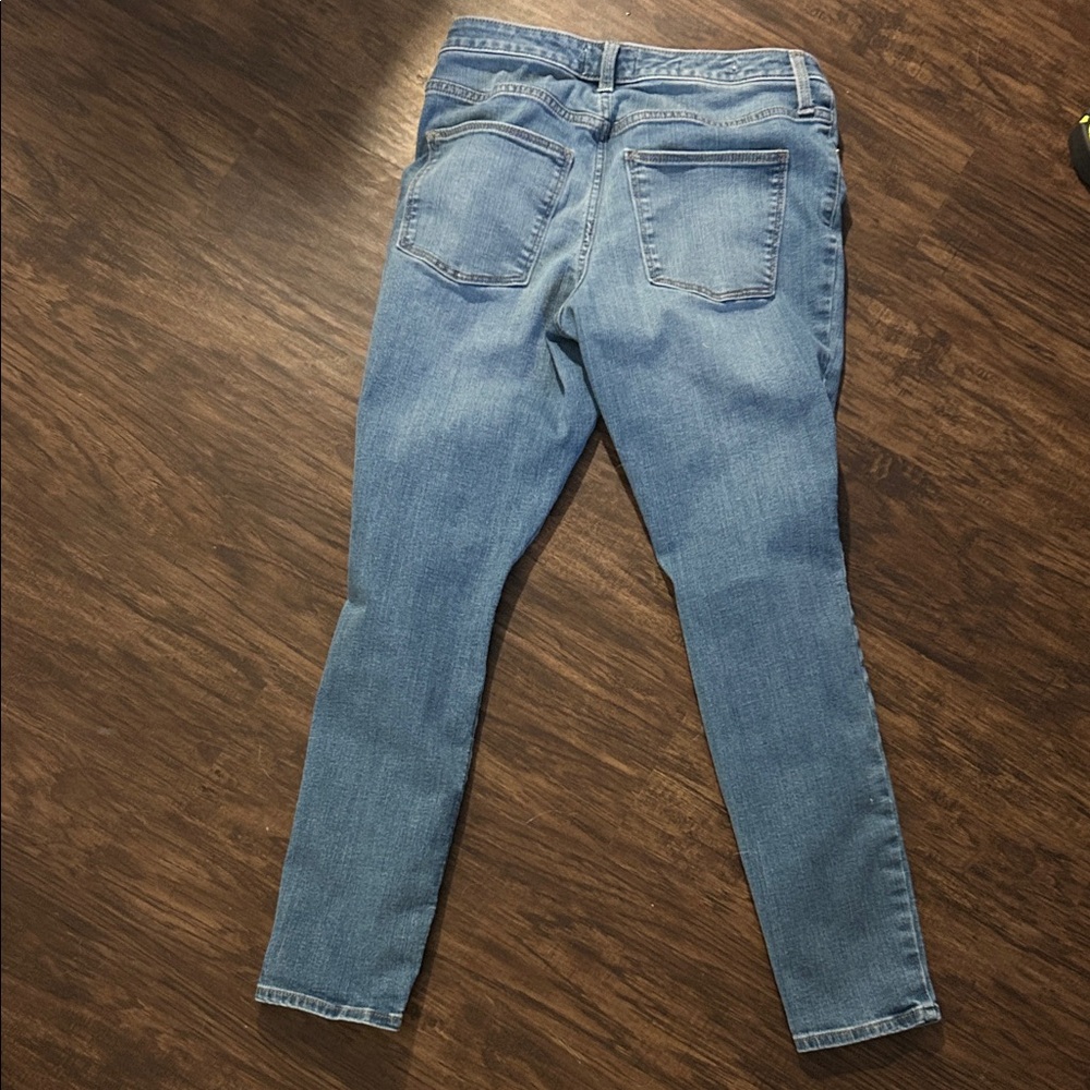 Universal Thread Medium Blue Ripped Skinny Jeans - Picture 5 of 6